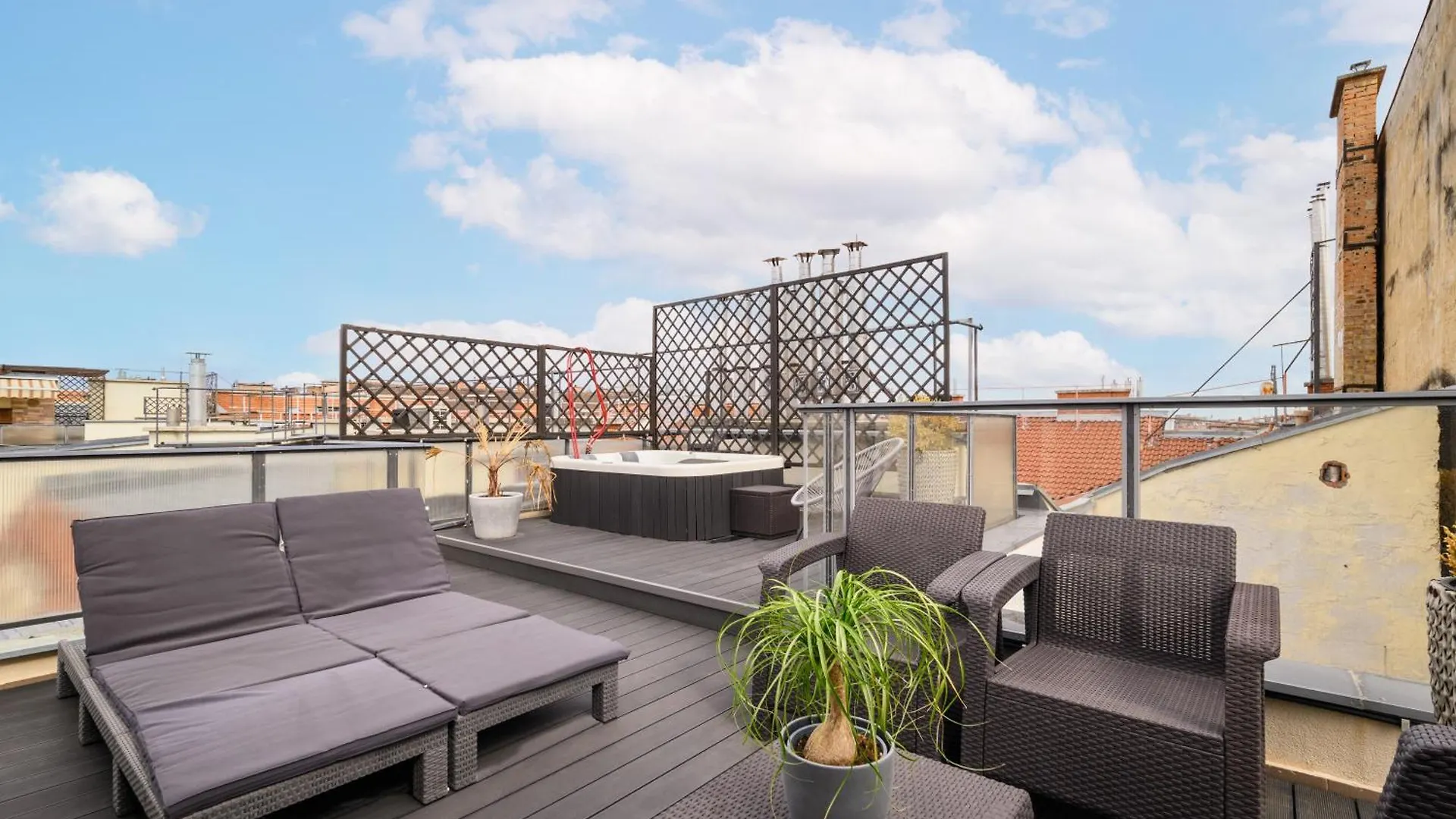 Апартаменты Triplex, Rooftop With Parlament View & Jacuzzi Будапешт